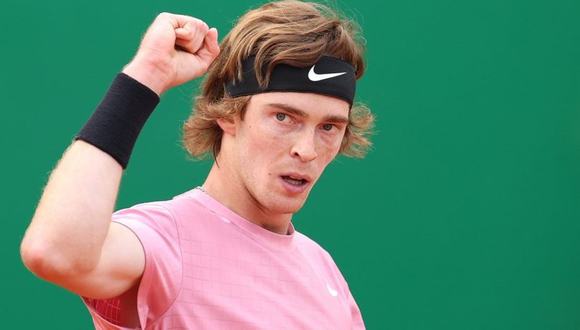 174222655_10158002789892187_3960136619140071334_n-819x1024