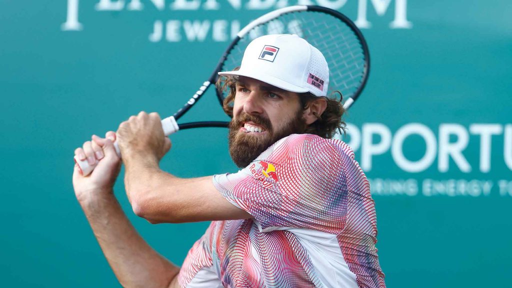 opelka-houston-2022-sf-backhand