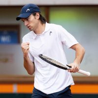 WTT: Polfinale med posamezniki in finale dvojic za Planinška!