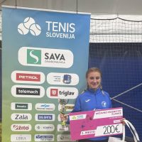 WTT: Polfinale dvojic za Karolino Trnkovski, Živa Falkner četrtfinalistka!