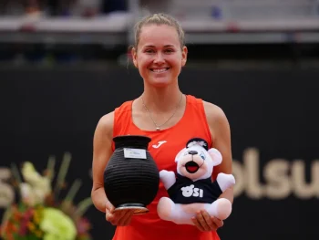 Bouzkova-trophy-AR