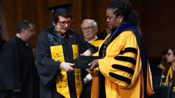 Wide-Billie_Jean_King_Graduates_9_643--6704d-1000