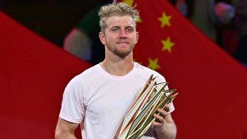 davidovich-fokina-shanghai-2026-trophy-shot